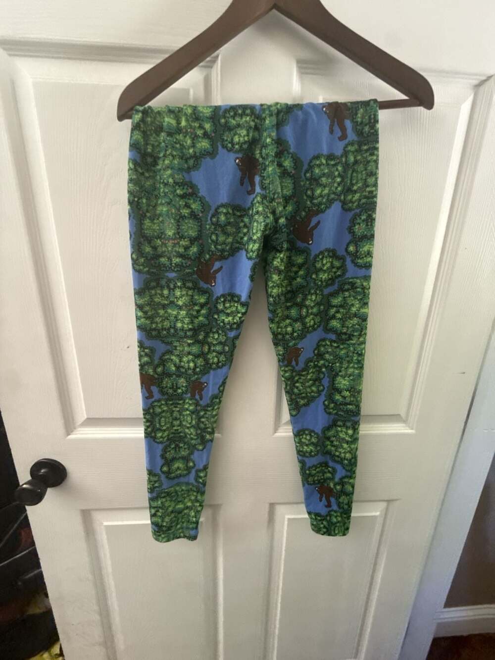 Lularoe OS big foot leggings sasquatch